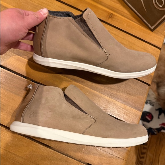 OluKai Shoes - Olukai Boots Women's Size 10 Taupe Beige Leather Hawai'iloa Manu Hope Ankle Shoe